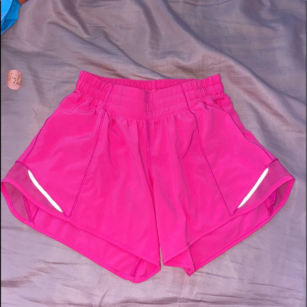 Lululemon Pink Highlight hotty hots